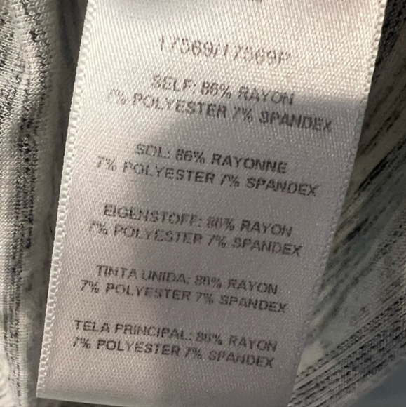 Dolan by anthropologie turtle neck - Picture 3 of 9